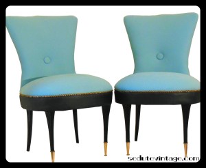 Slipper chairs - a pair    Coppia poltroncine da camera